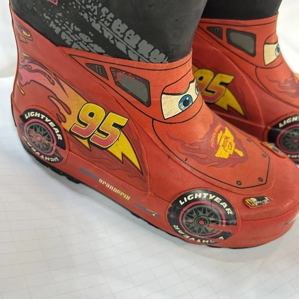 Disney Lightning McQueen race track pull on mud boots kids 7/8
